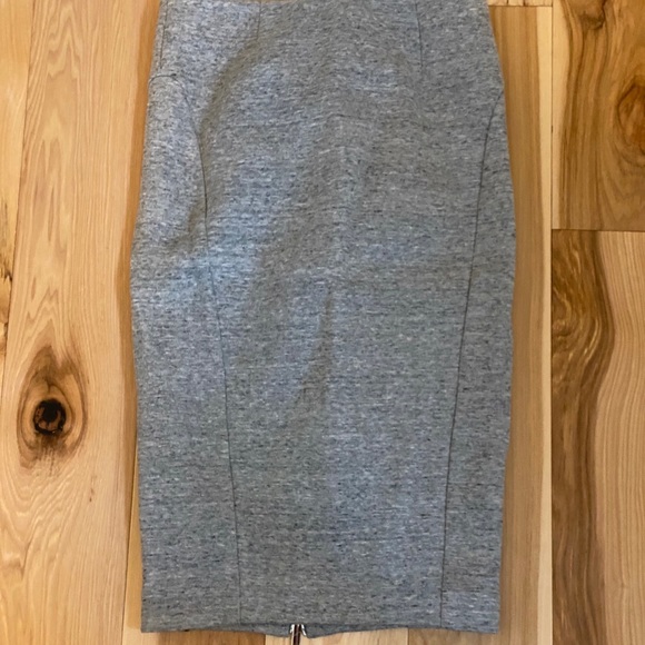 Zippered grey pencil skirt - Picture 2 of 2